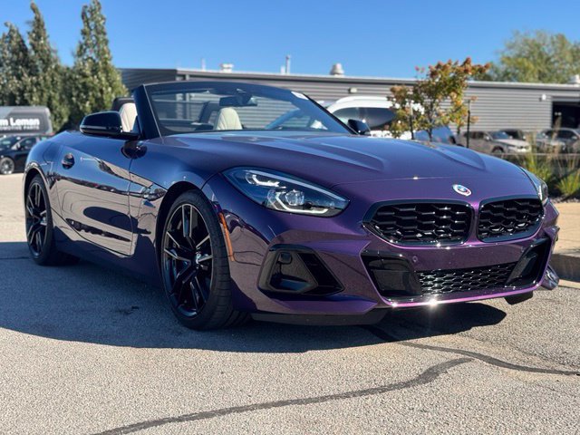 Certified 2023 BMW Z4 M40i w/ Premium Package RWD image 2