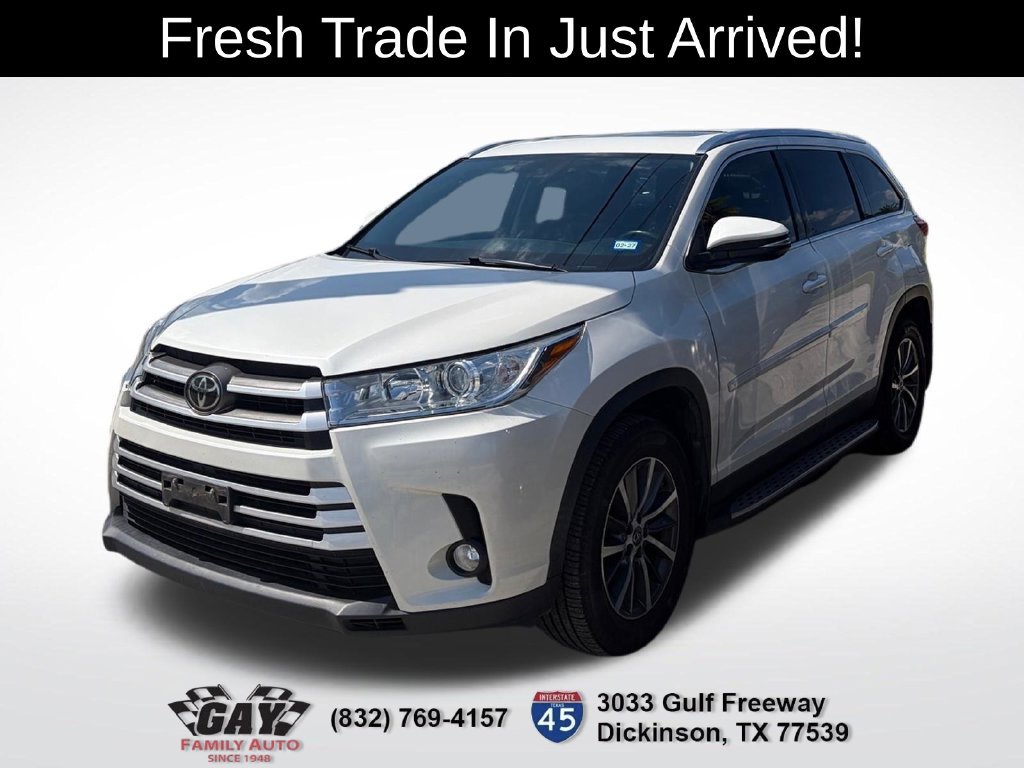 Used 2019 Toyota Highlander XLE AWD/4WD image 3