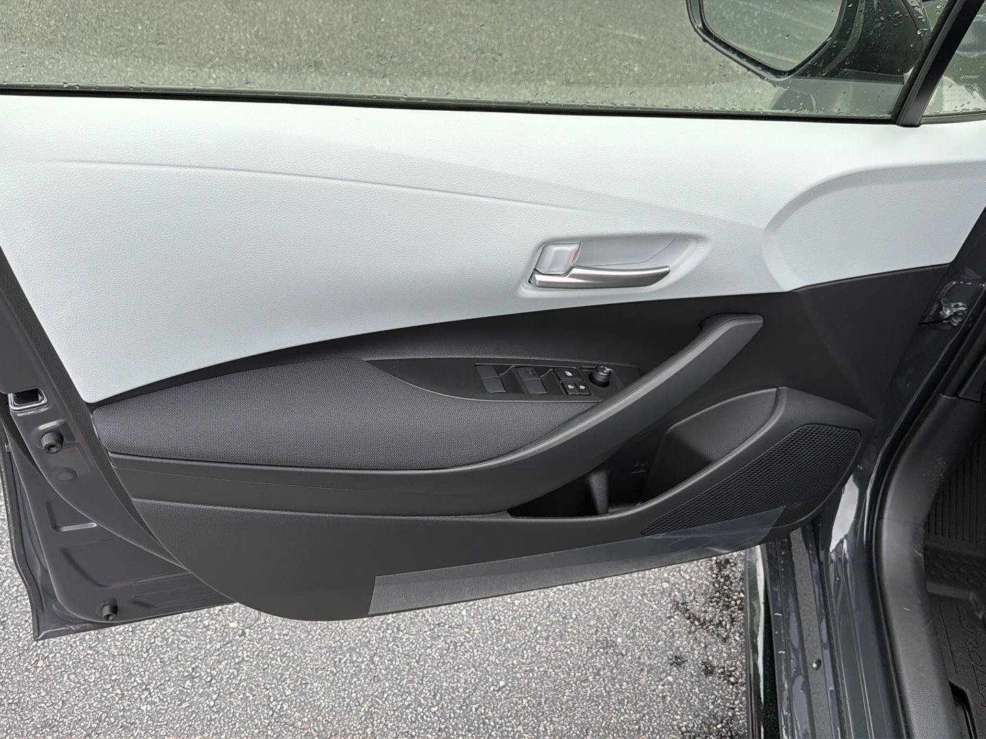 New 2026 Toyota Corolla SE FWD image 16