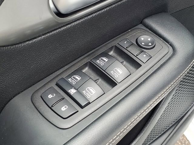Used 2026 Chrysler Pacifica Select FWD image 22