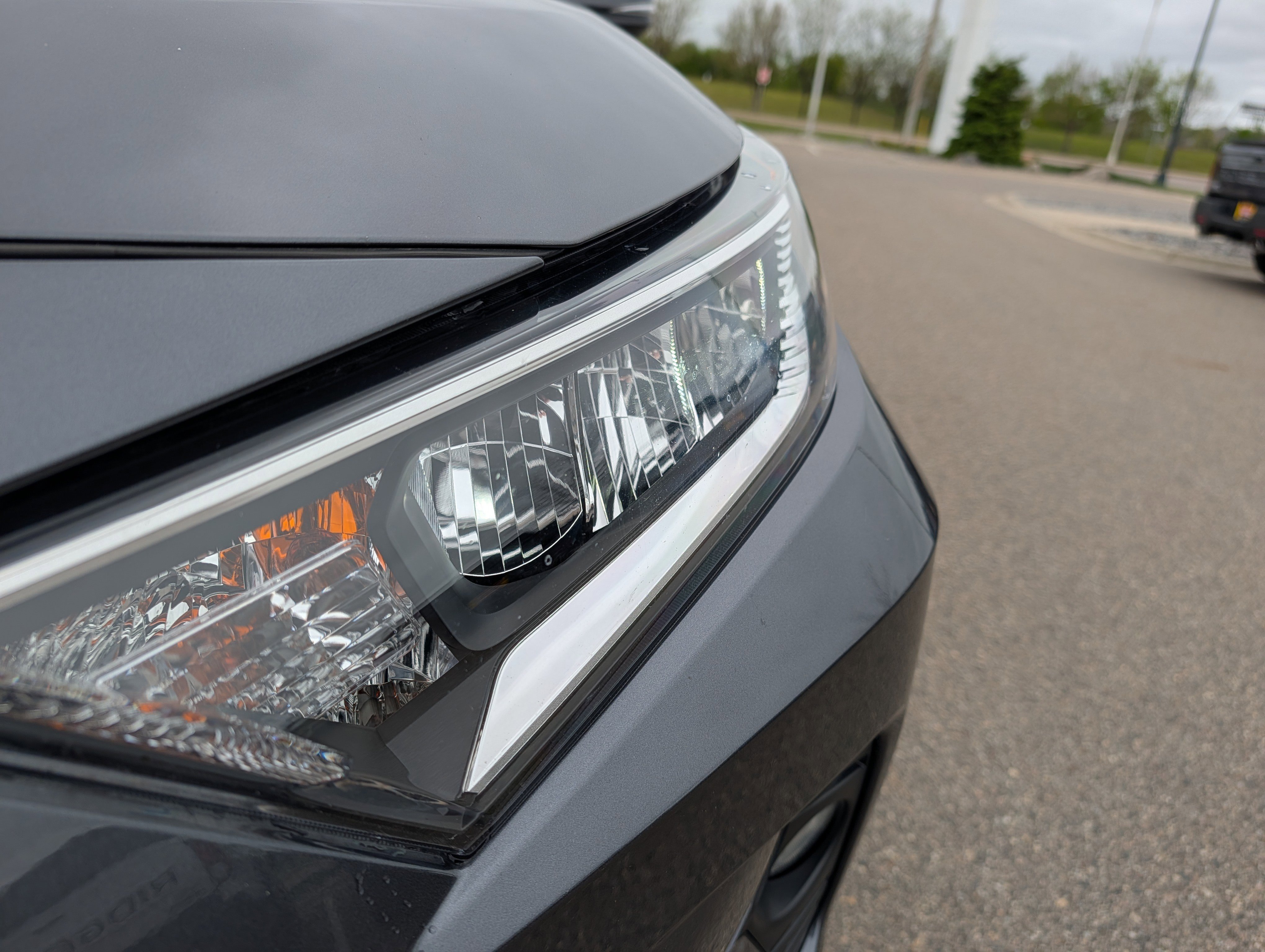Used 2019 Toyota RAV4 XLE Premium w/ Cold Weather Package AWD/4WD image 16