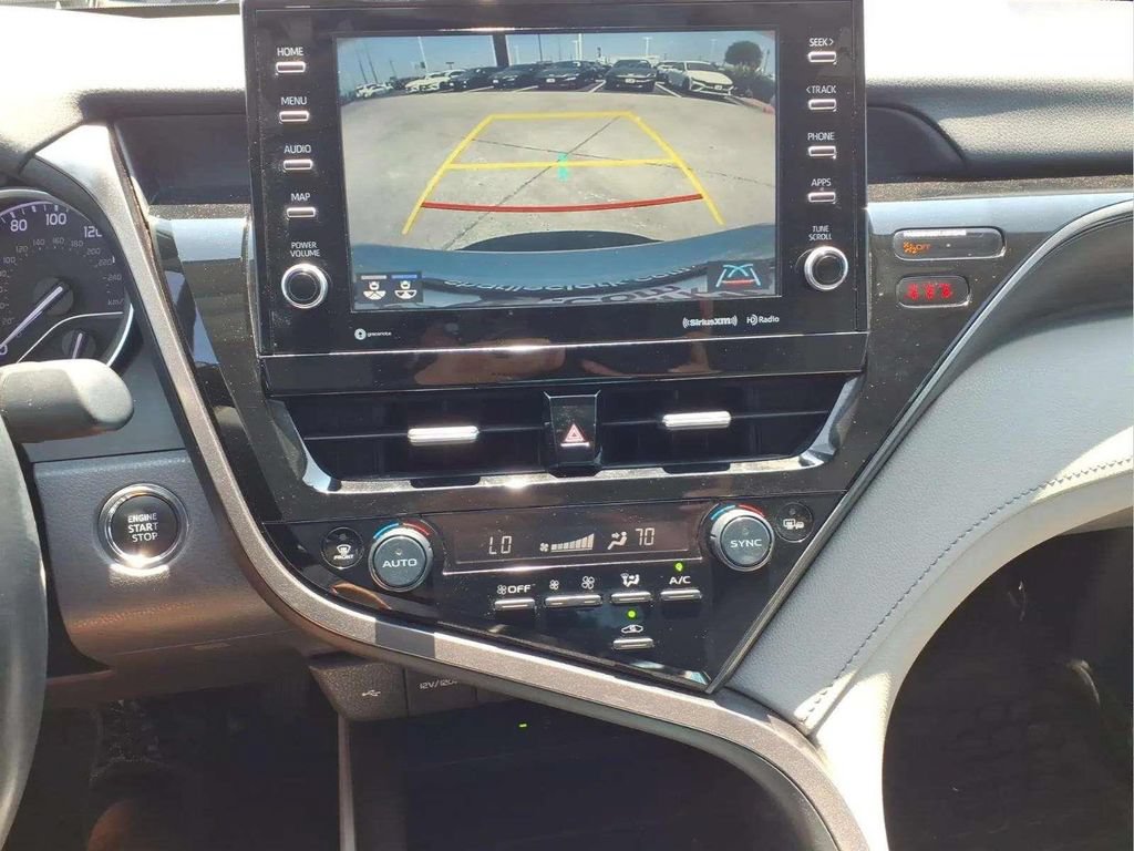 Used 2022 Toyota Camry XLE FWD image 15