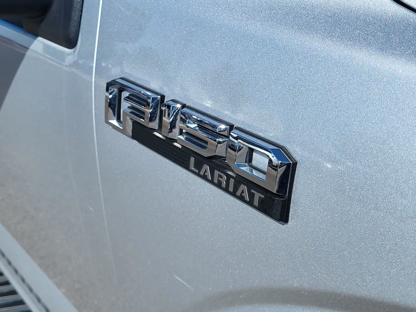 Used 2019 Ford F150 Lariat w/ Equipment Group 502A Luxury AWD/4WD image 11