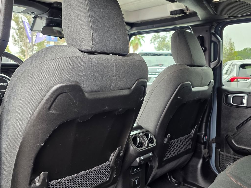 Used 2025 Jeep Wrangler Rubicon image 20
