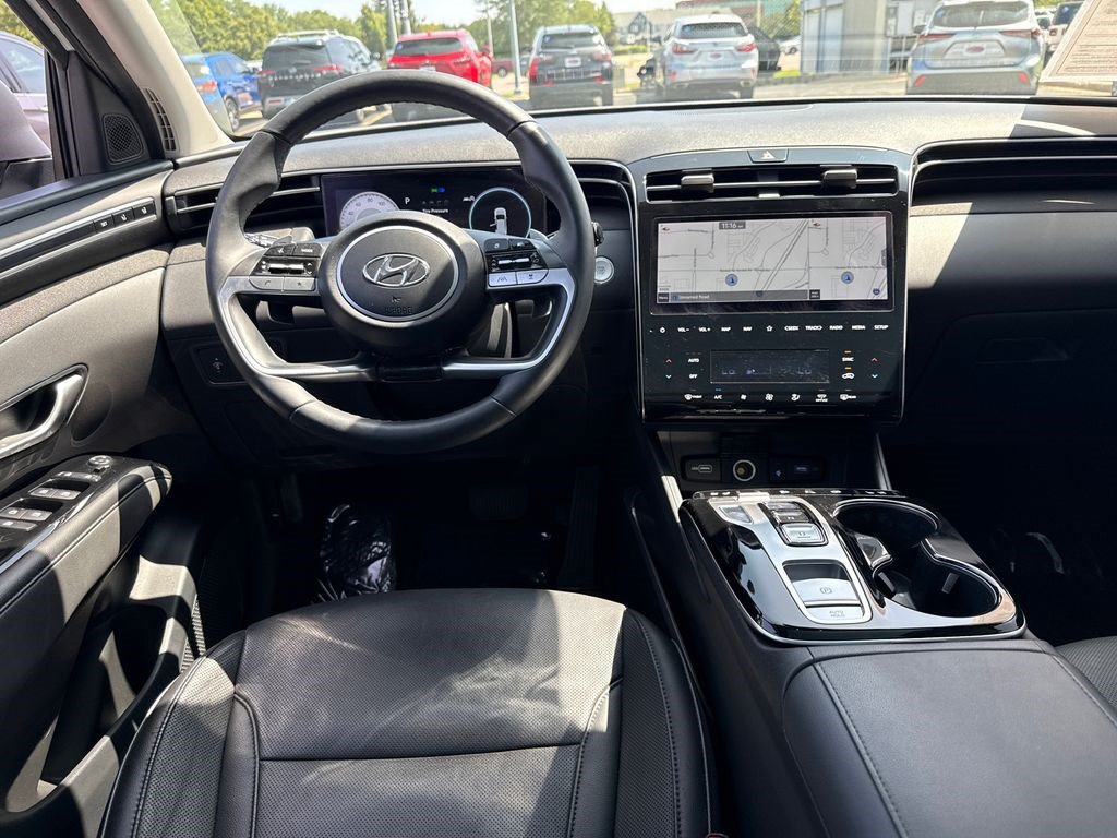Used 2022 Hyundai Tucson Limited AWD/4WD image 16
