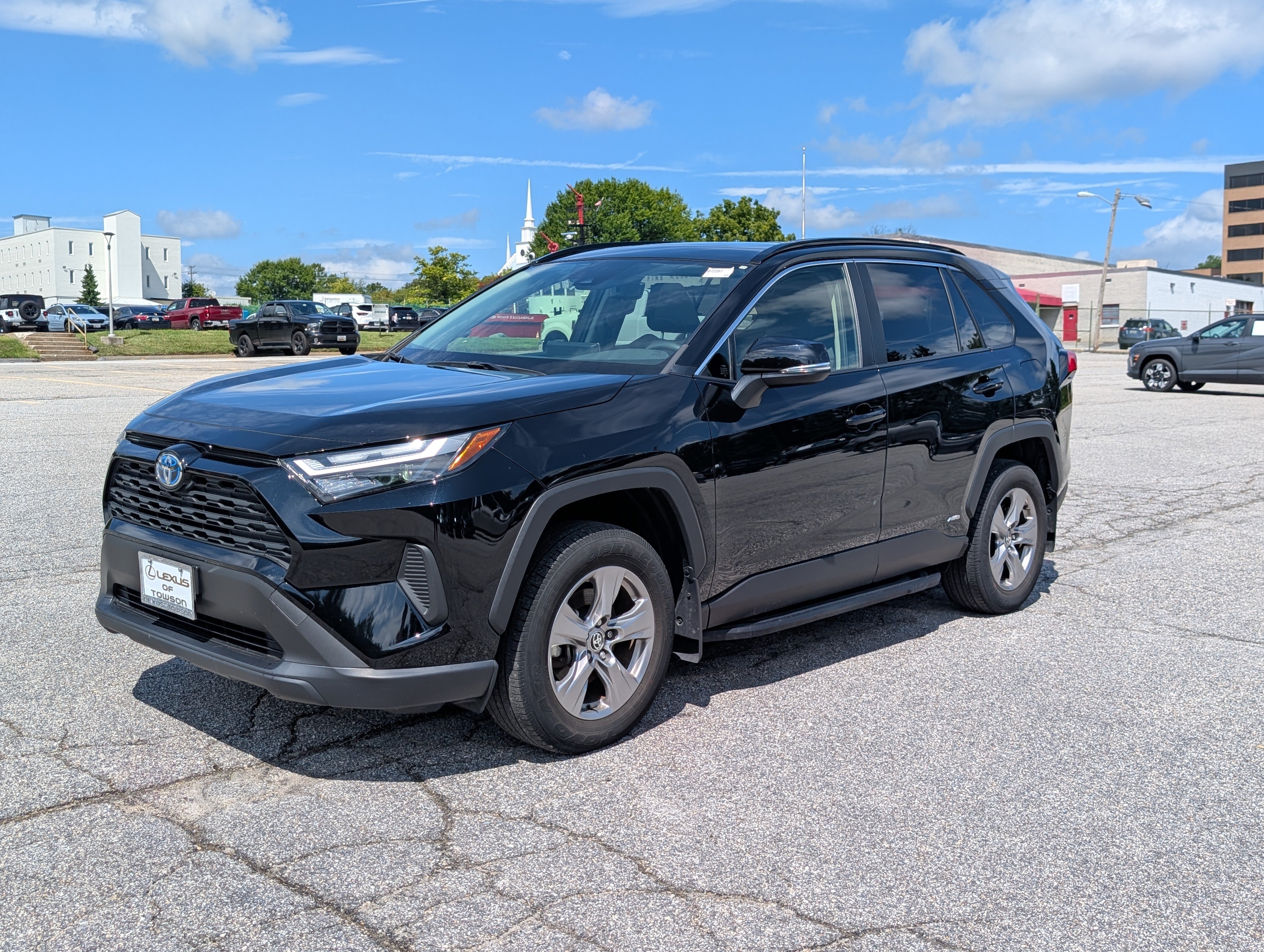 Used 2023 Toyota RAV4 XLE w/ Convenience Package AWD/4WD image 7