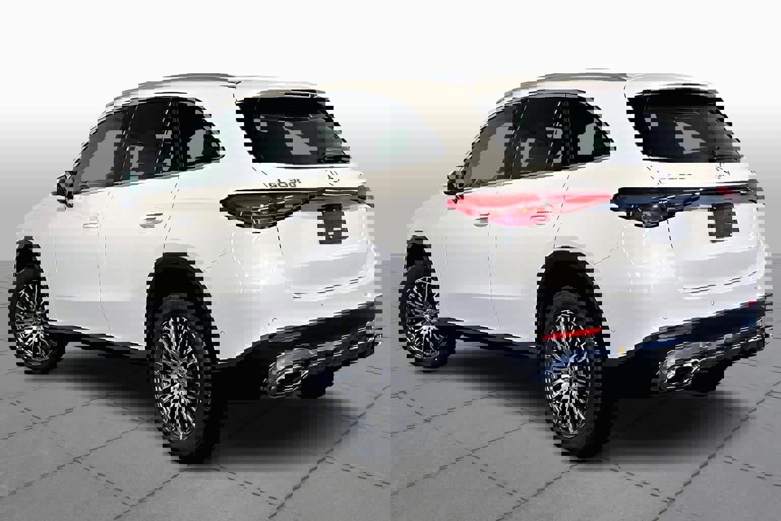 New 2026 Mercedes-Benz GLC 300 4MATIC image 3