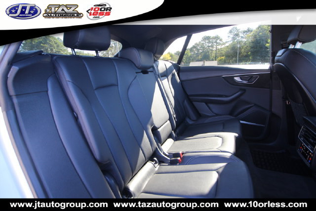 Used 2020 Audi Q8 Premium Plus AWD/4WD image 17