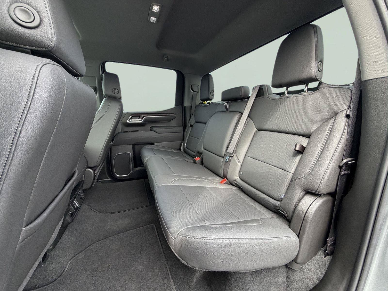 Used 2026 GMC Sierra 1500 SLT AWD/4WD image 28