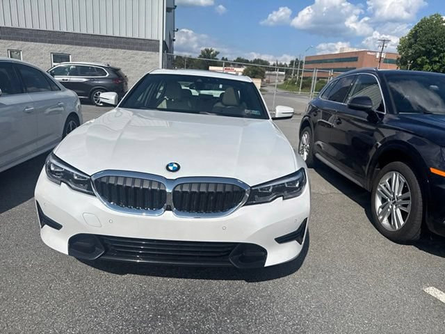 Used 2021 BMW 330i xDrive Sedan w/ Premium Package AWD/4WD image 4