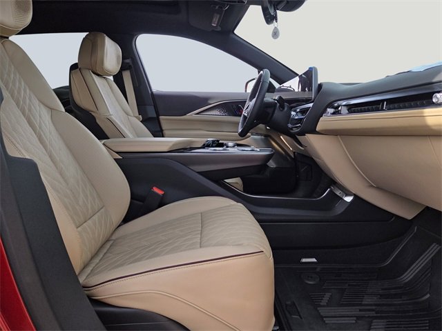 New 2025 Cadillac Lyriq Luxury image 14