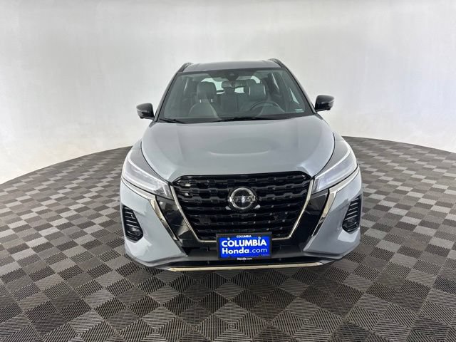 Used 2021 Nissan Kicks SR FWD image 2