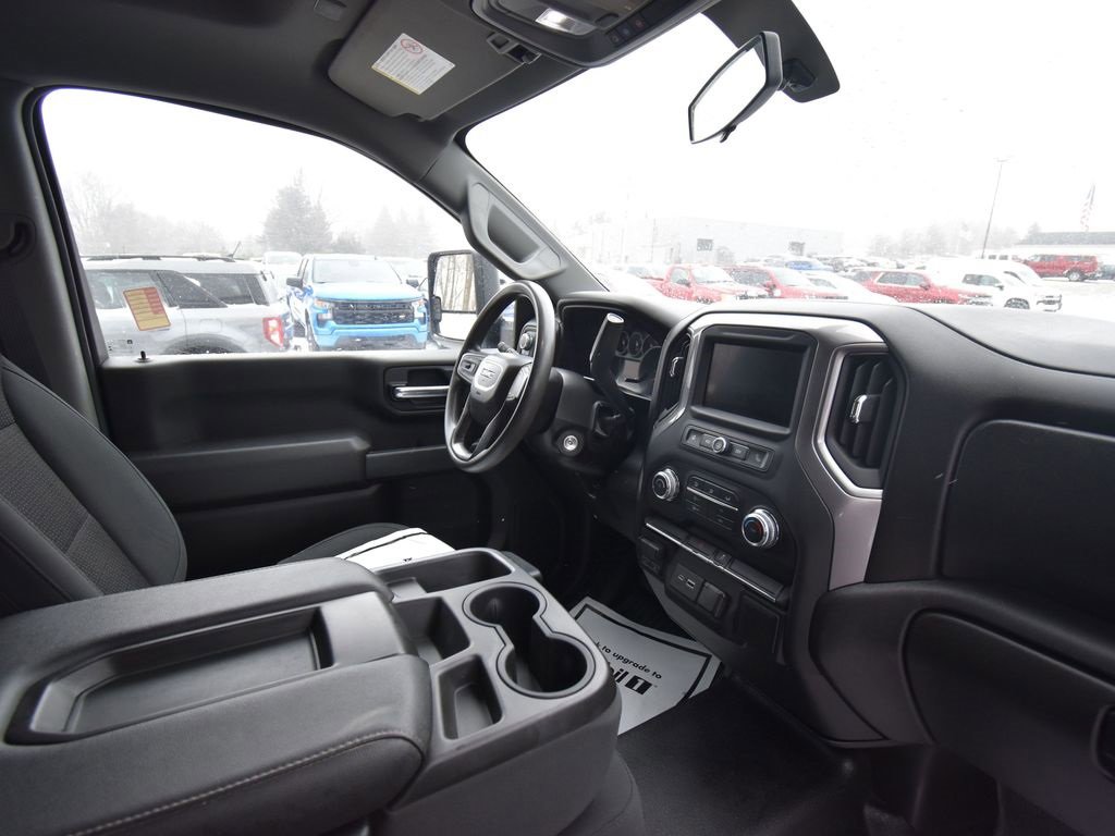 Used 2021 GMC Sierra 3500 4x4 Regular Cab w/ Convenience Package image 4