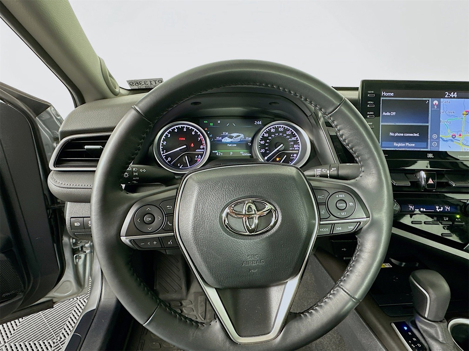 Used 2023 Toyota Camry XLE image 11