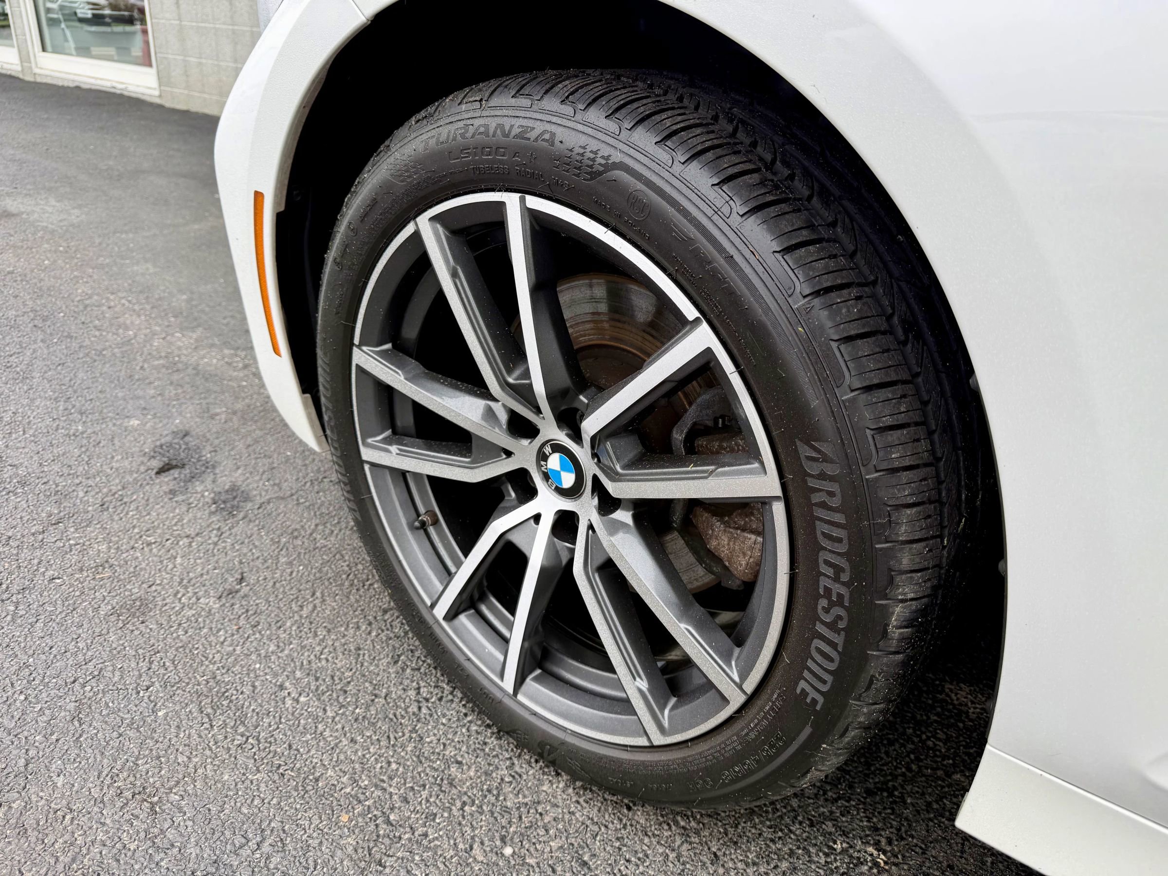 Used 2022 BMW 330i xDrive Sedan w/ Driving Assistance Package AWD/4WD image 14