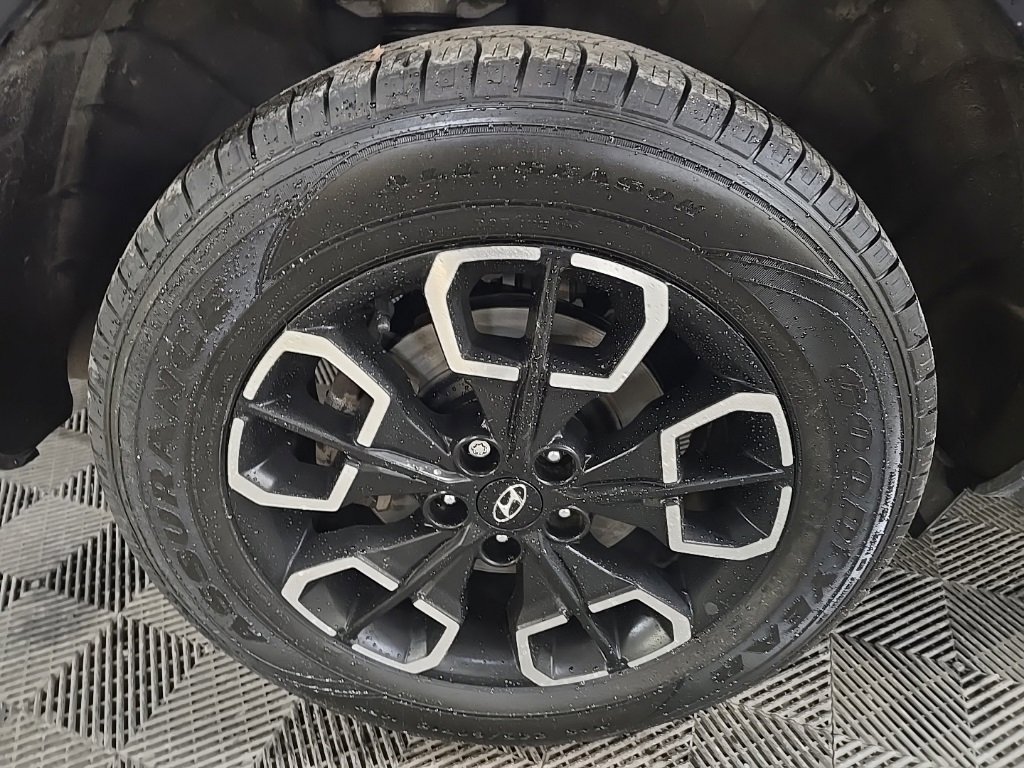 Used 2022 Hyundai Santa Cruz SEL Premium image 14