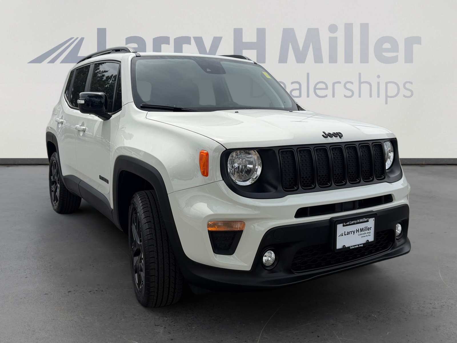 Used 2023 Jeep Renegade Altitude AWD/4WD image 7