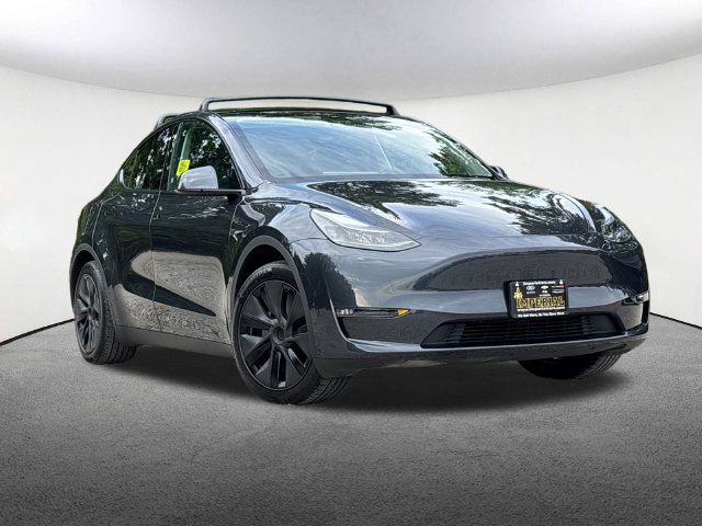 Used 2025 Tesla Model Y Long Range AWD/4WD image 2