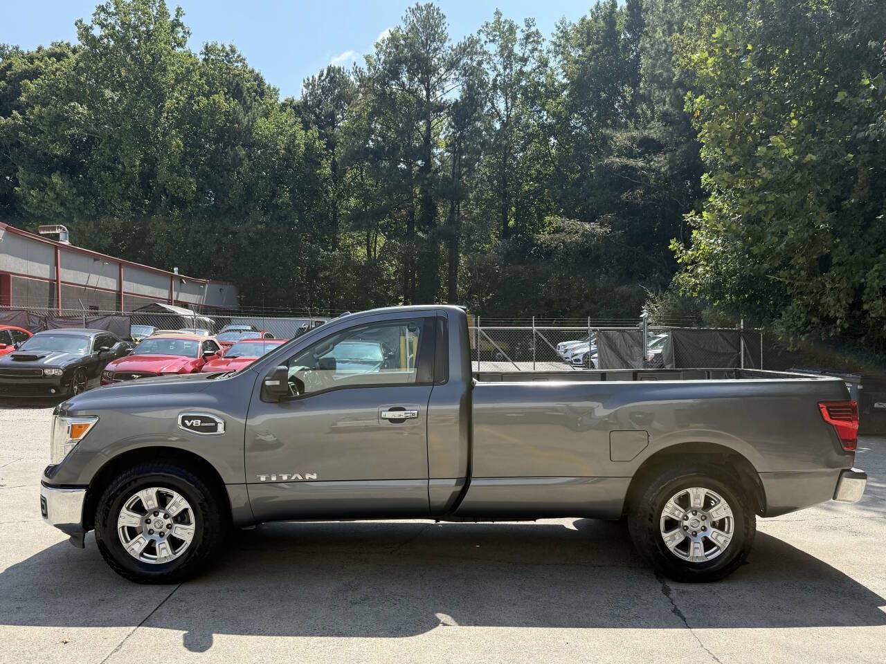 Used 2017 Nissan Titan SV RWD image 9