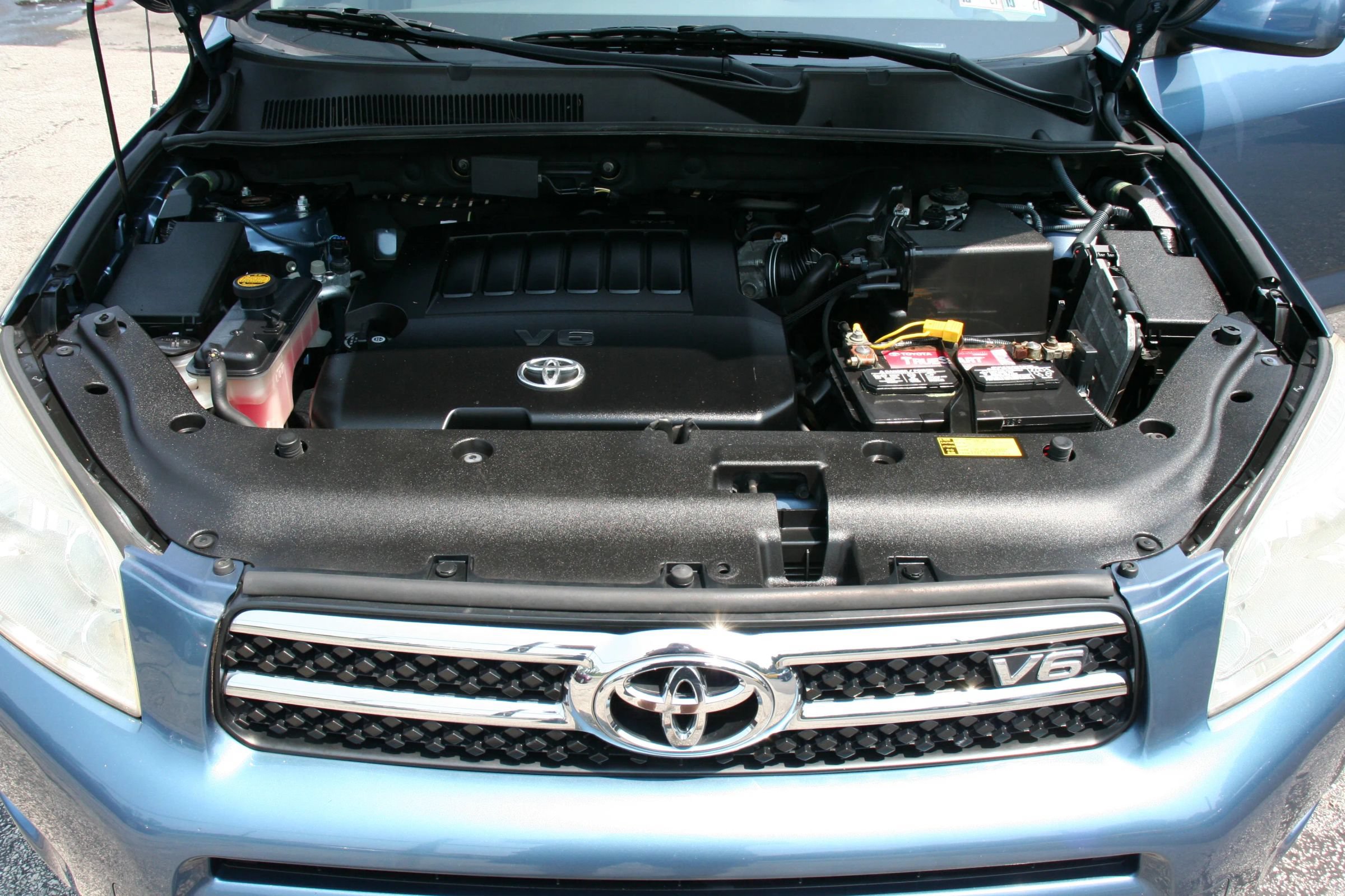 Used 2006 Toyota RAV4 Limited AWD/4WD image 39