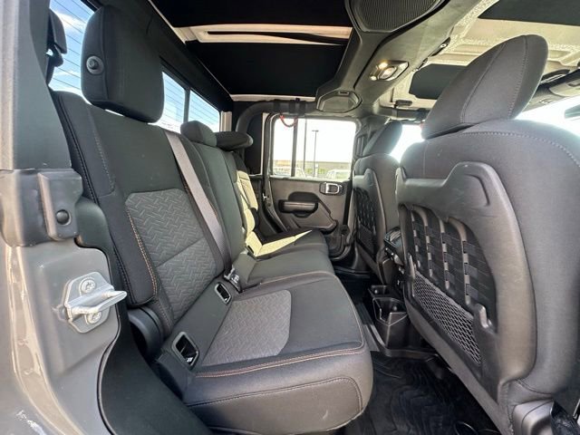 Used 2021 Jeep Gladiator Mojave AWD/4WD image 31