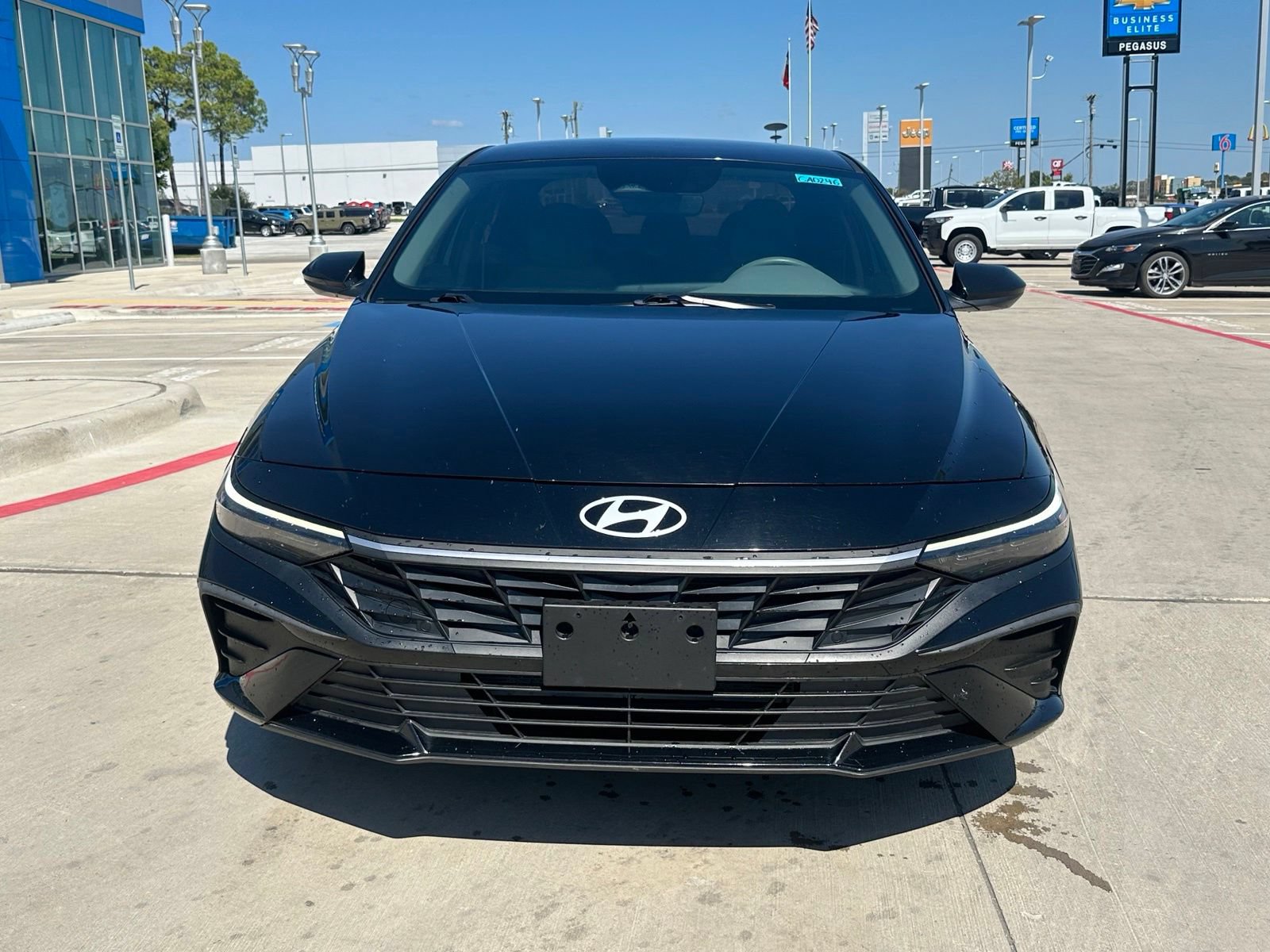 Used 2024 Hyundai Elantra SEL FWD image 8