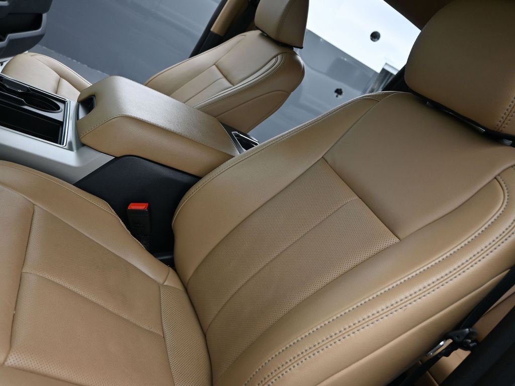 Used 2022 Ford F250 Lariat w/ Chrome Package image 9