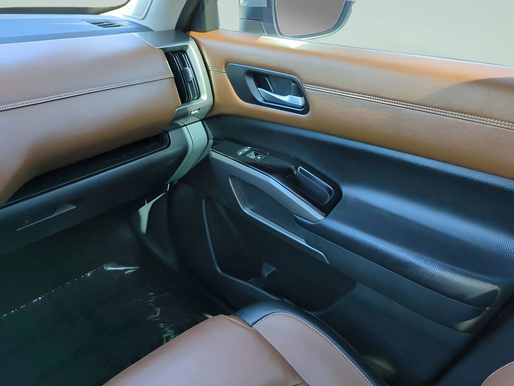 Certified 2022 Nissan Pathfinder Platinum w/ Cargo Package image 17