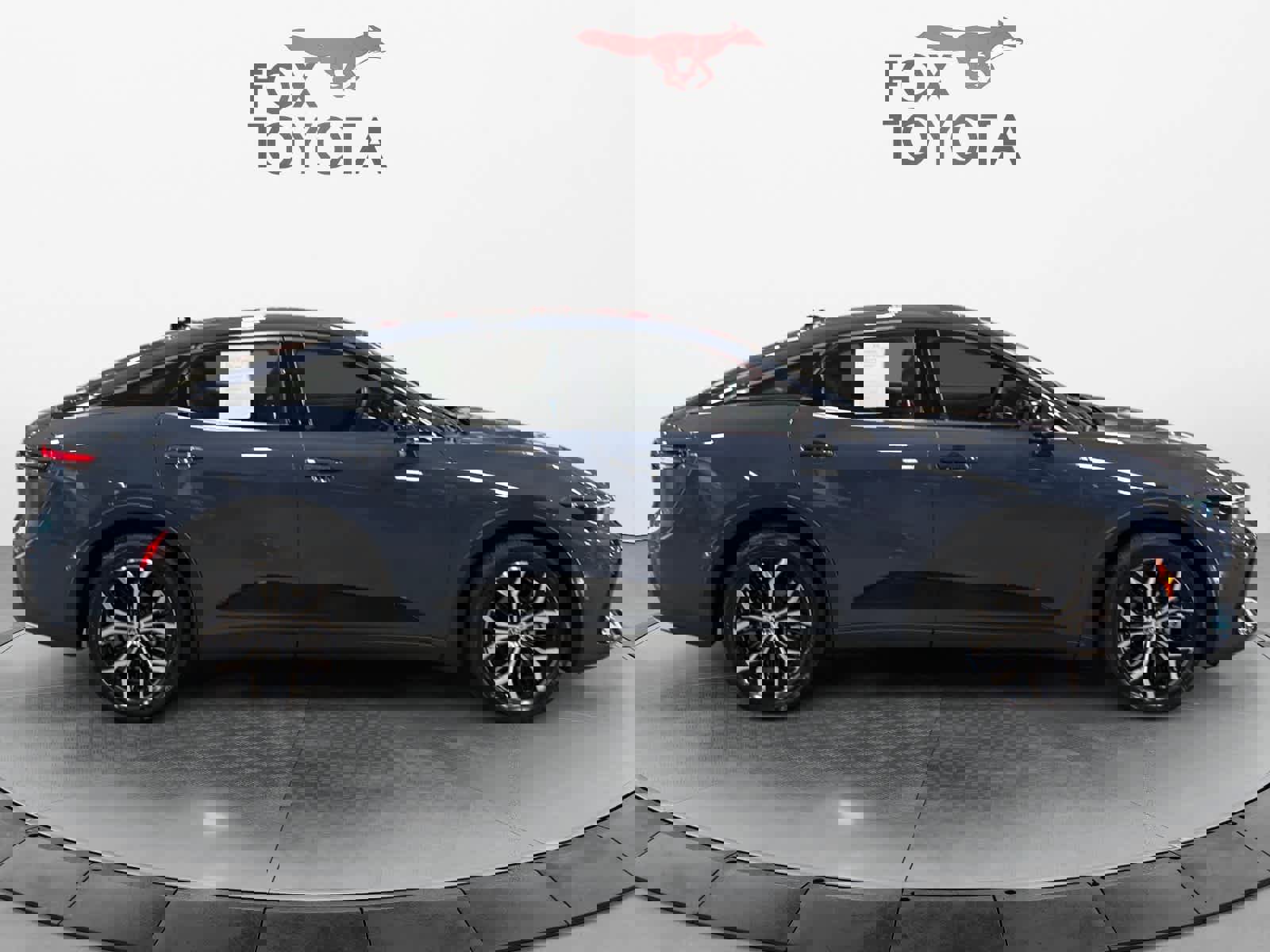 Used 2026 Toyota Crown XLE AWD/4WD image 7