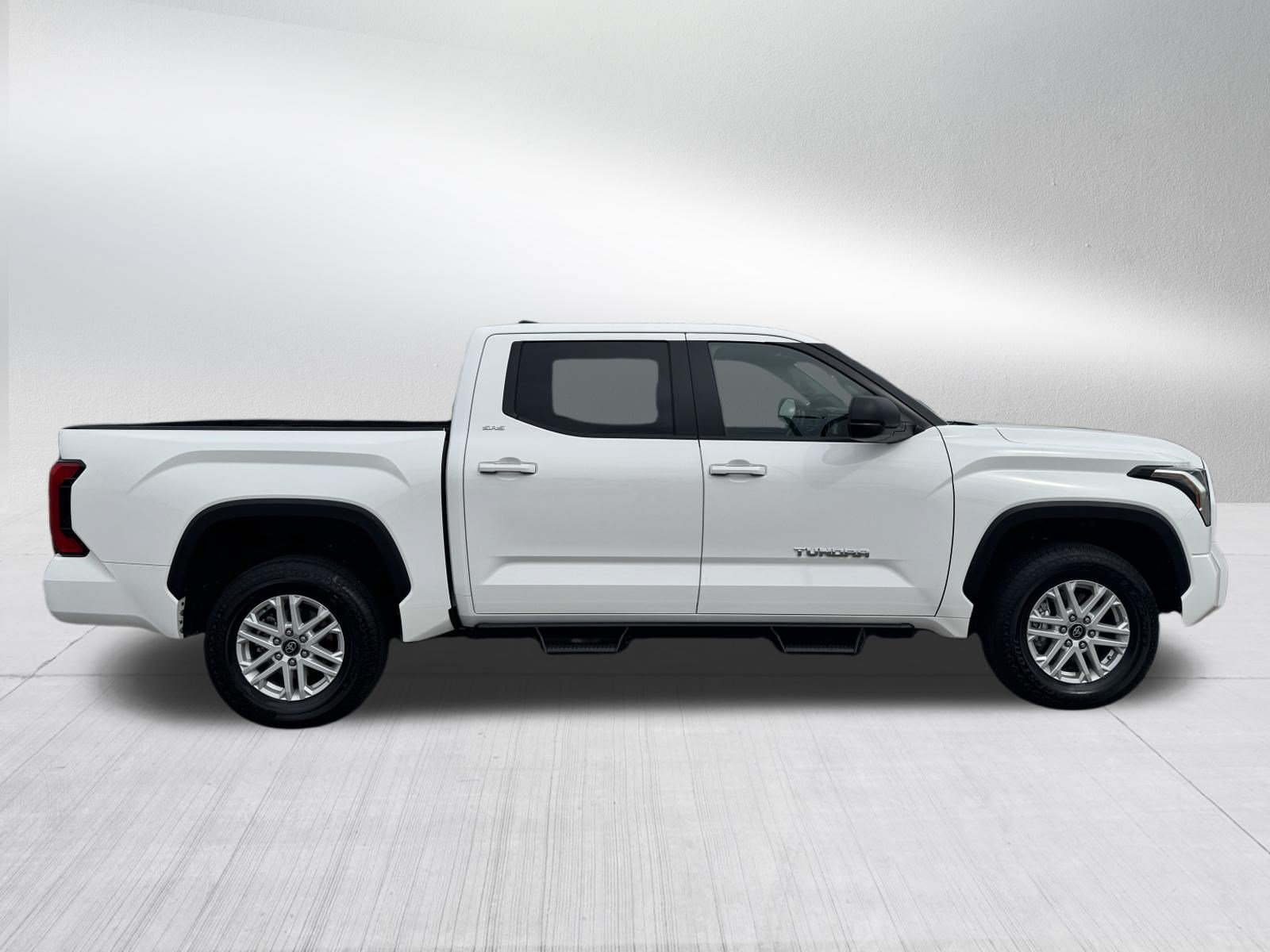 Used 2025 Toyota Tundra SR5 w/ SR5 Premium Package AWD/4WD image 8