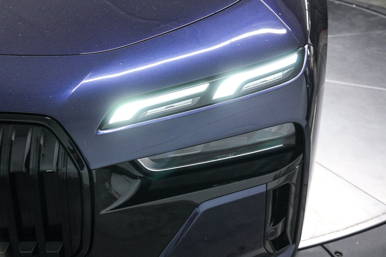 Certified 2023 BMW 740i RWD image 10