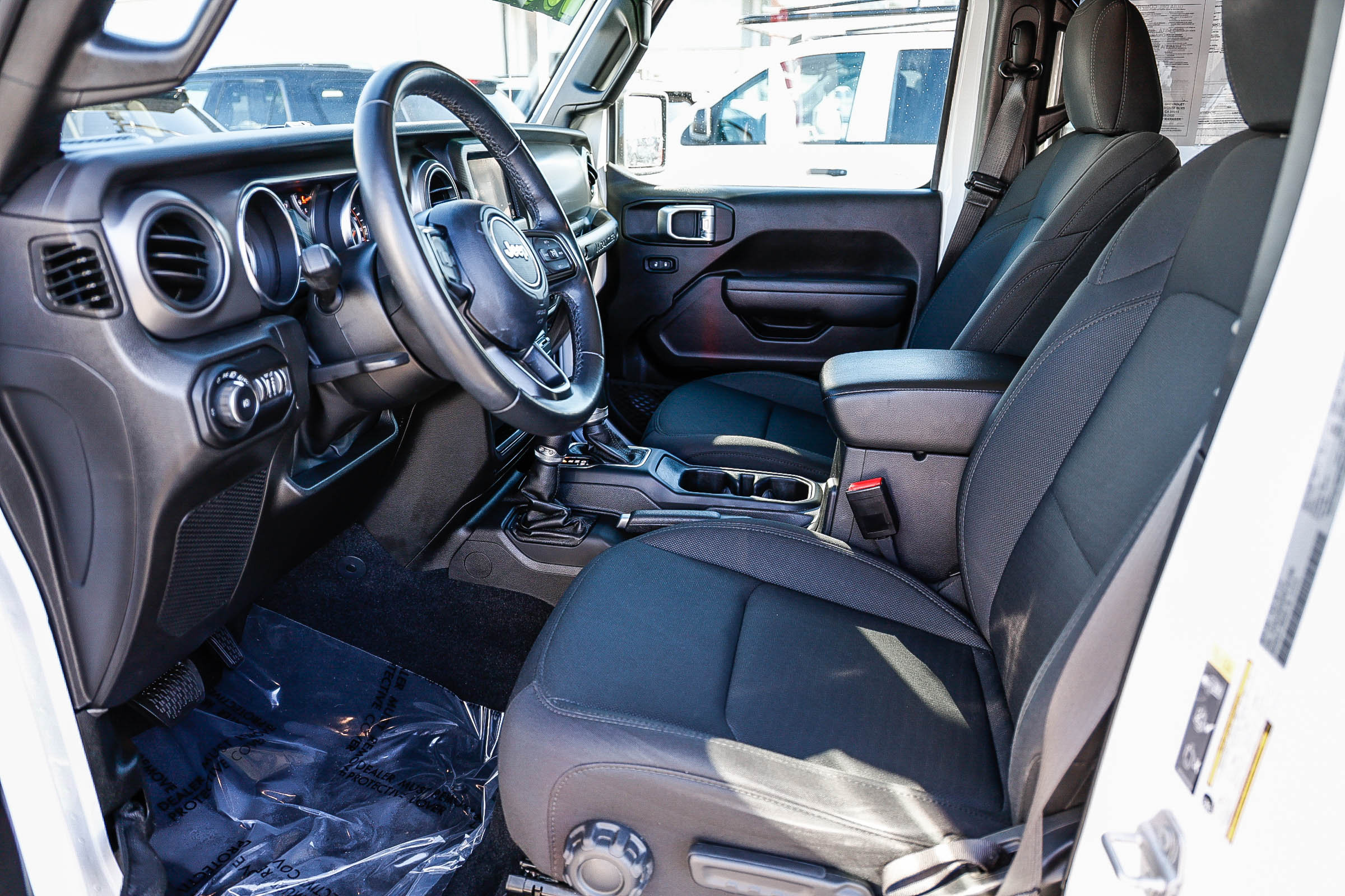Used 2022 Jeep Wrangler Unlimited Sport AWD/4WD image 2
