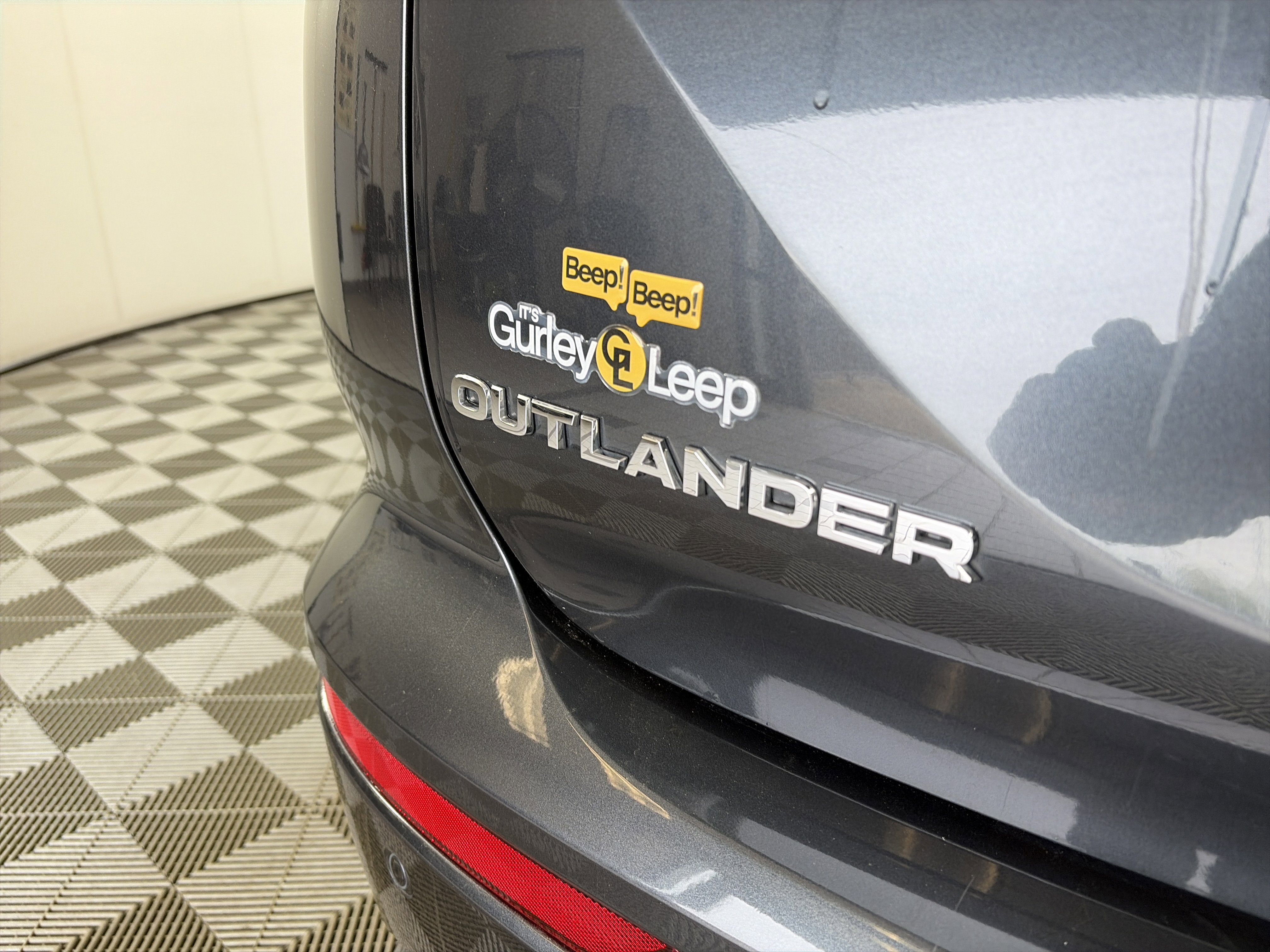 Used 2025 Mitsubishi Outlander SE AWD/4WD image 17