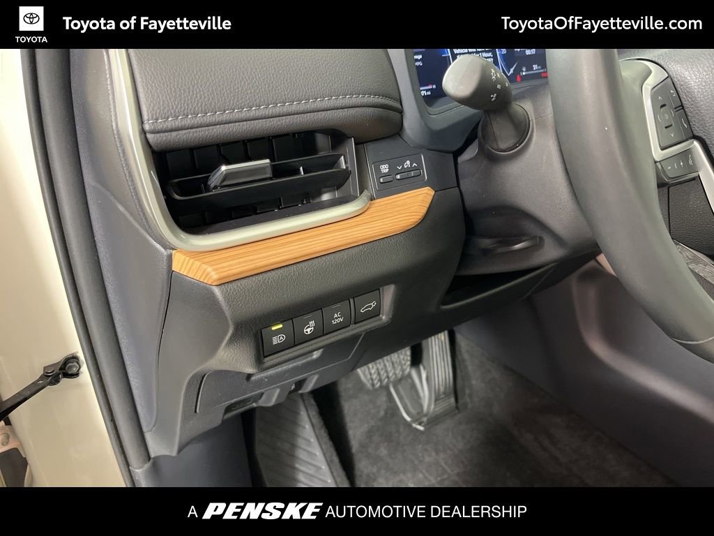 Used 2024 Toyota Grand Highlander Limited image 29
