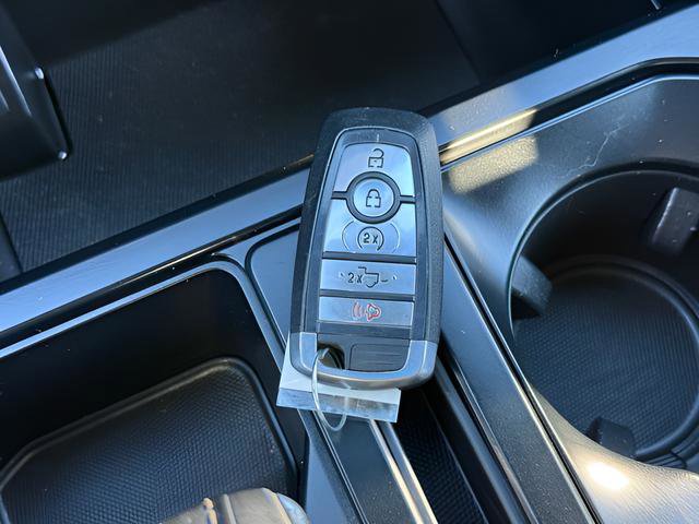 Used 2023 Ford F150 4x4 SuperCrew image 13