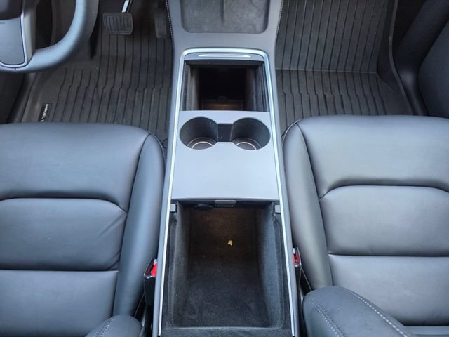 Used 2025 Tesla Model Y Long Range RWD image 27