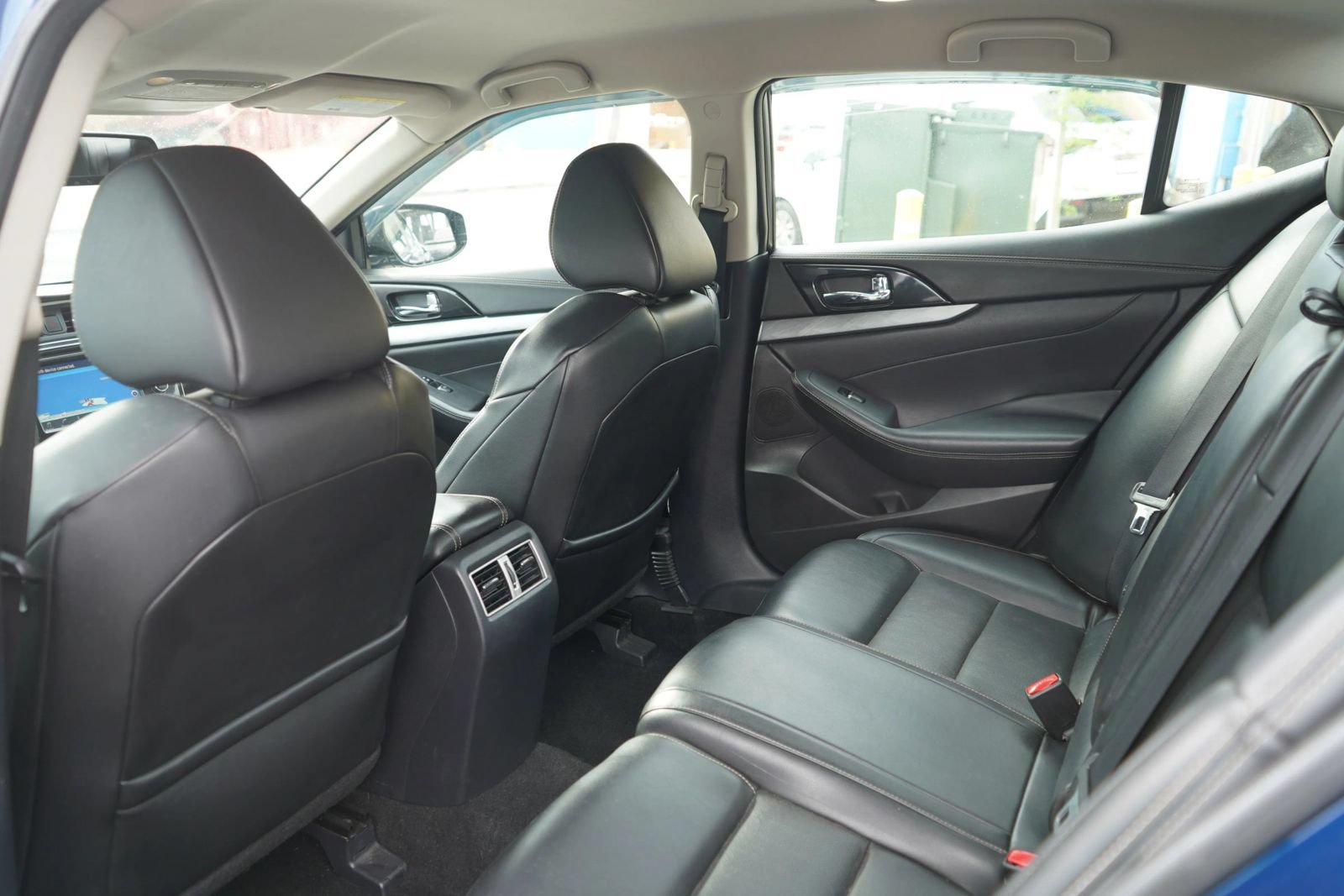 Used 2018 Nissan Maxima 3.5 SV FWD image 17