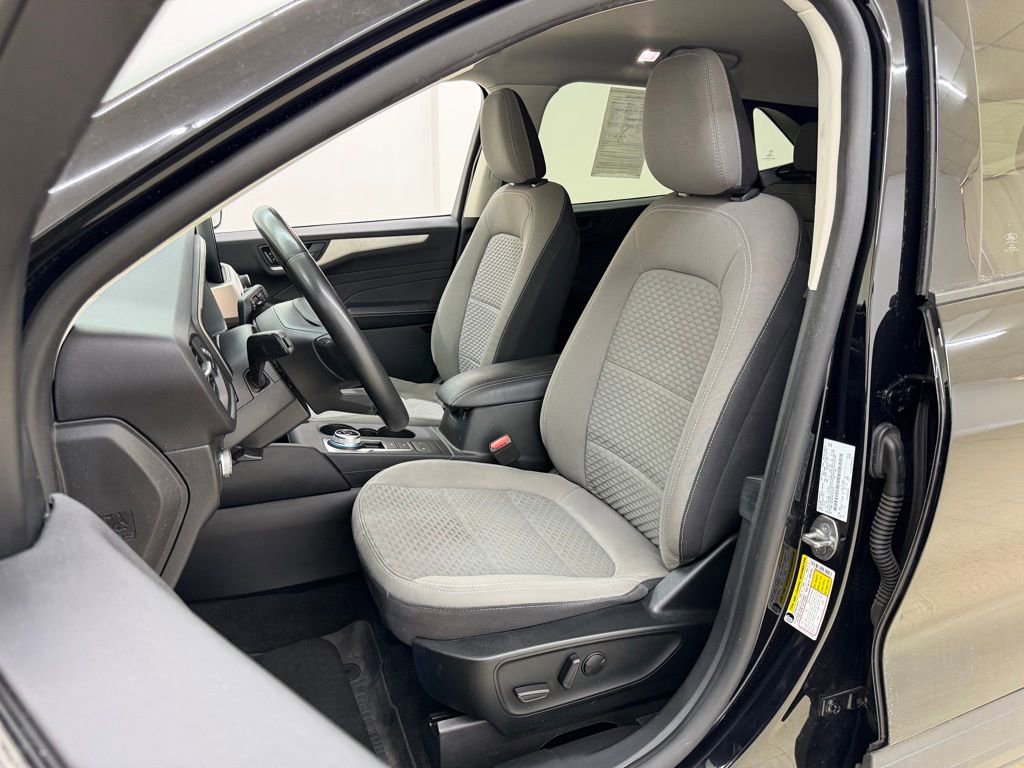 Used 2022 Ford Escape SE w/ Convenience Package image 19