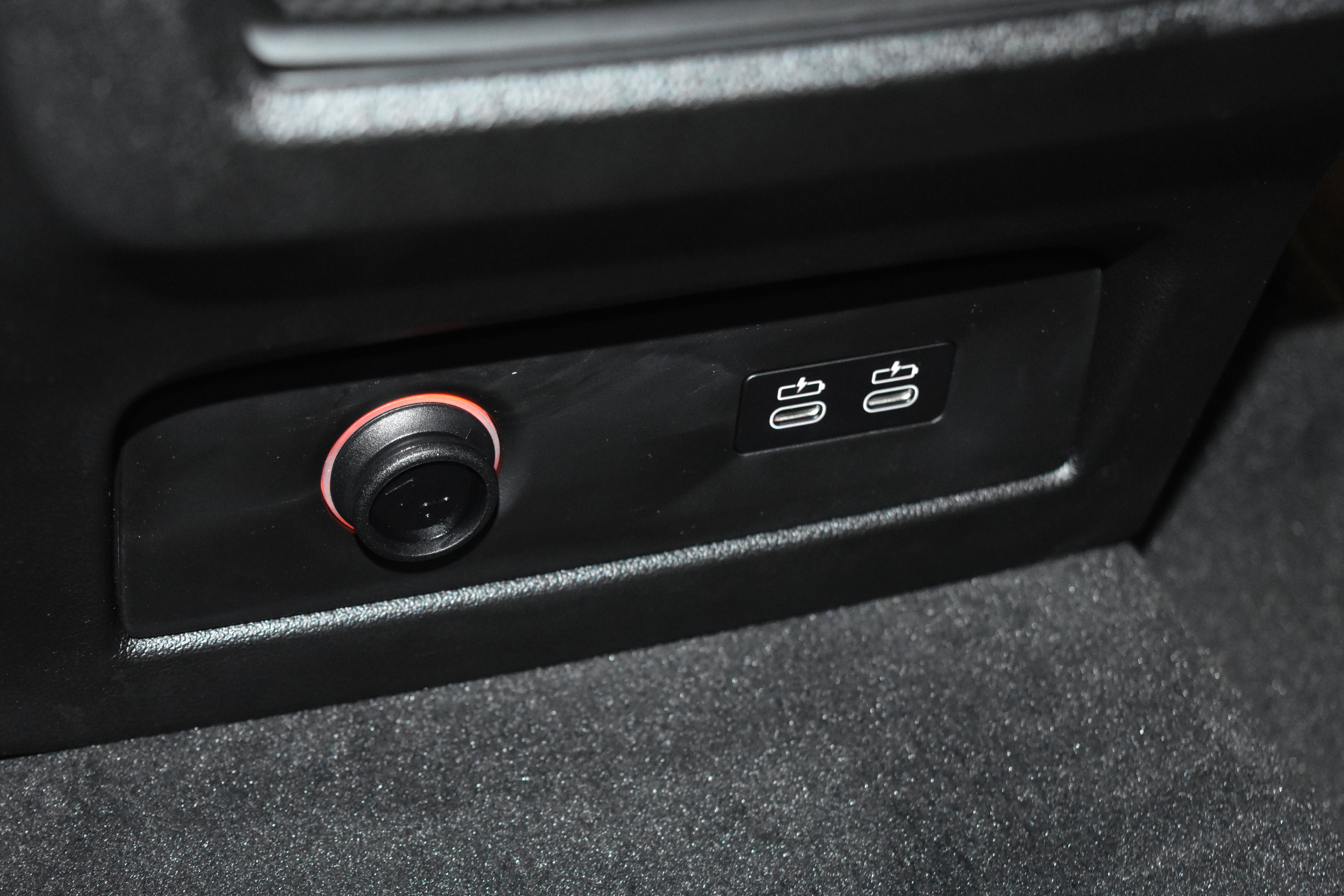 New 2026 BMW X7 M60i image 21