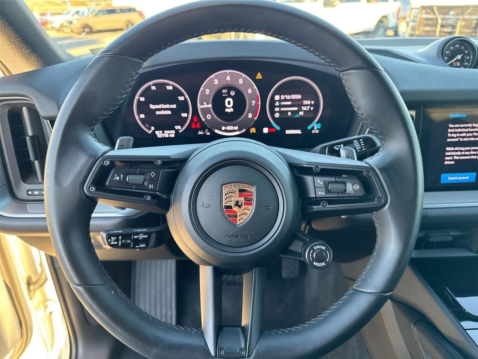 Used 2024 Porsche Cayenne Coupe image 11