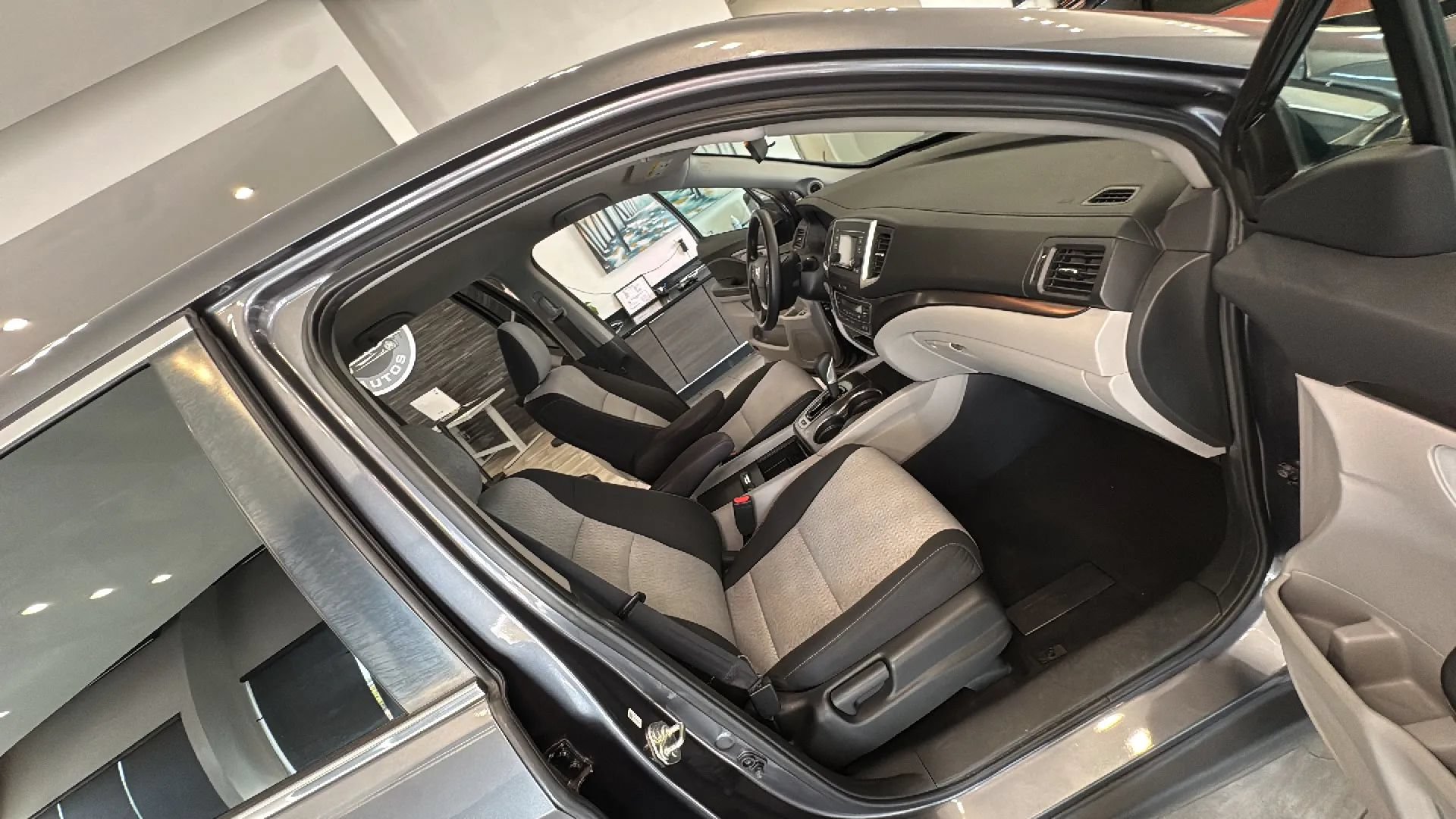 Used 2017 Honda Ridgeline RTS image 35