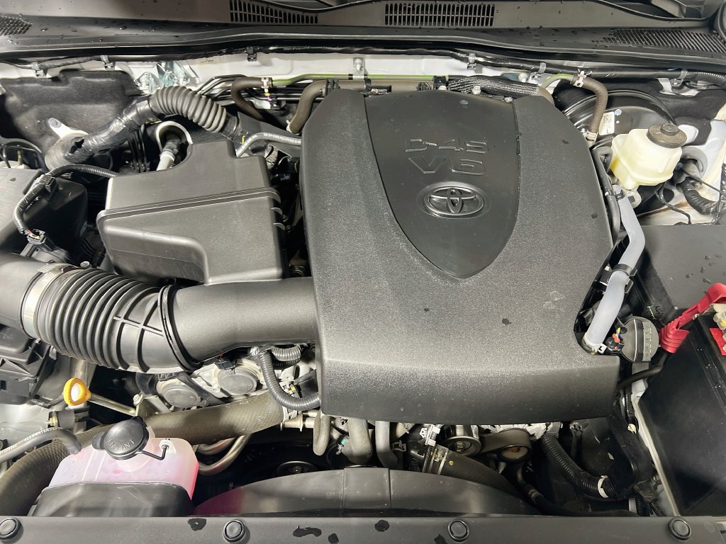 Certified 2022 Toyota Tacoma SR5 w/ Black Out Package (TMS) AWD/4WD image 25