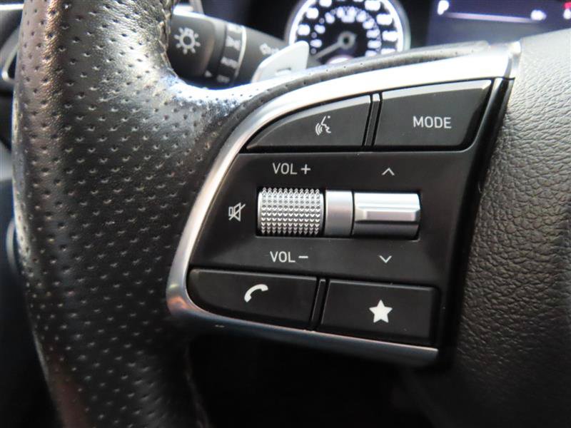 Used 2022 Genesis G70 2.0T w/ Prestige Package RWD image 22