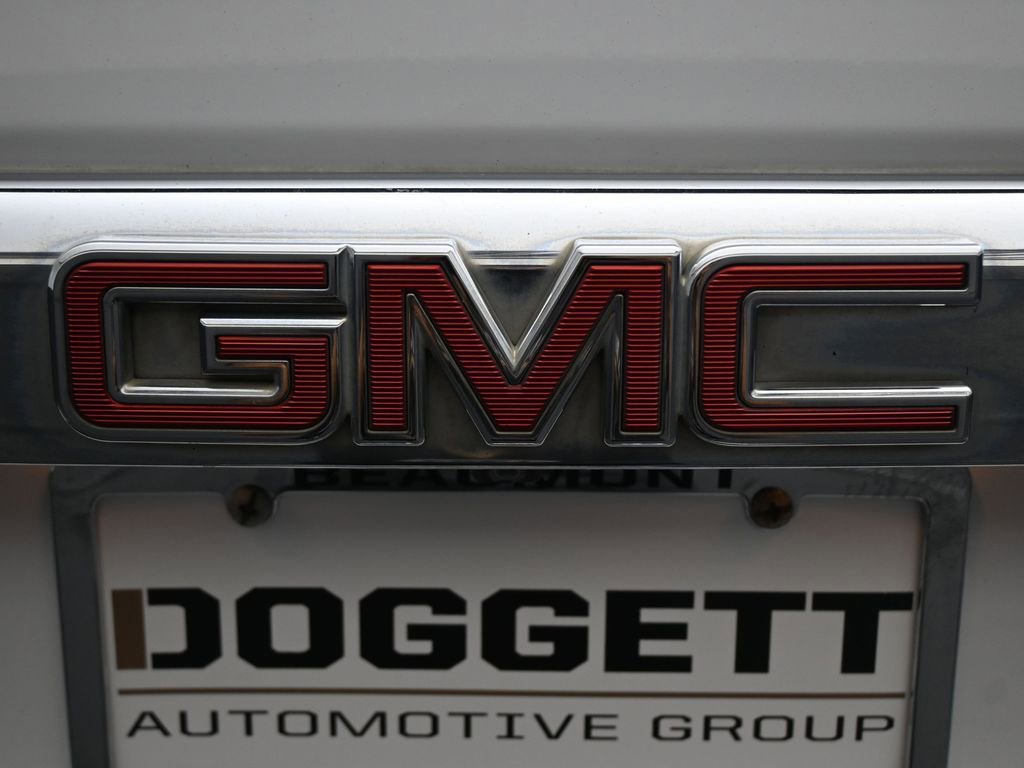 Used 2018 GMC Yukon Denali image 16