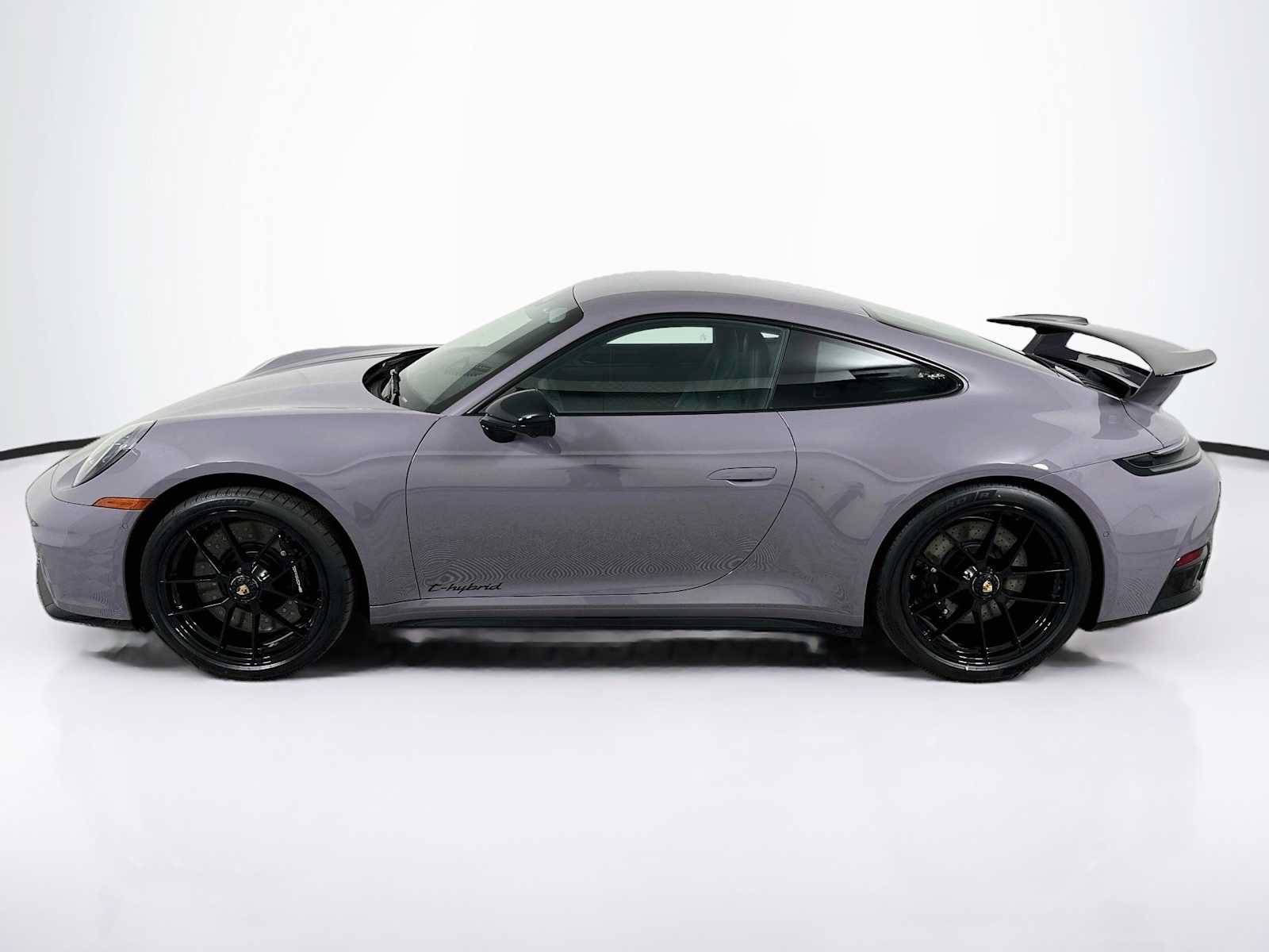 New 2026 Porsche 911 Carrera GTS RWD image 2