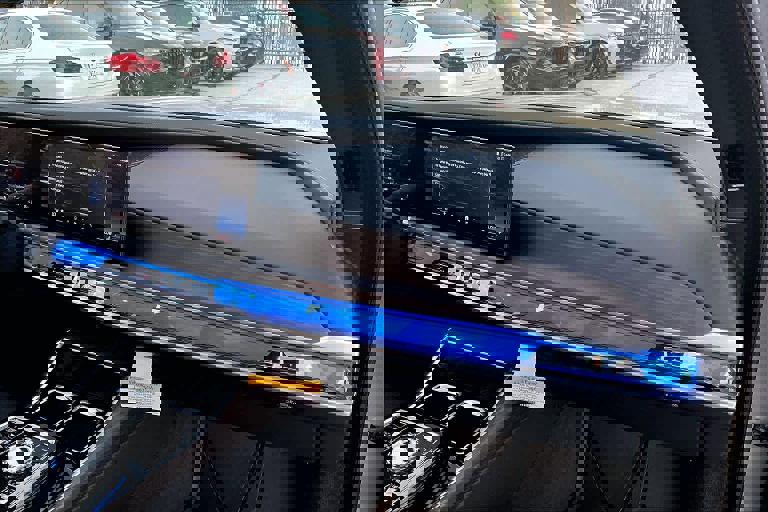 Used 2025 BMW i7 xDrive60 image 17