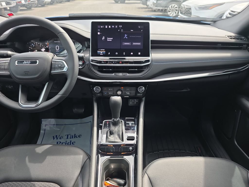 Used 2026 Jeep Compass Latitude image 16