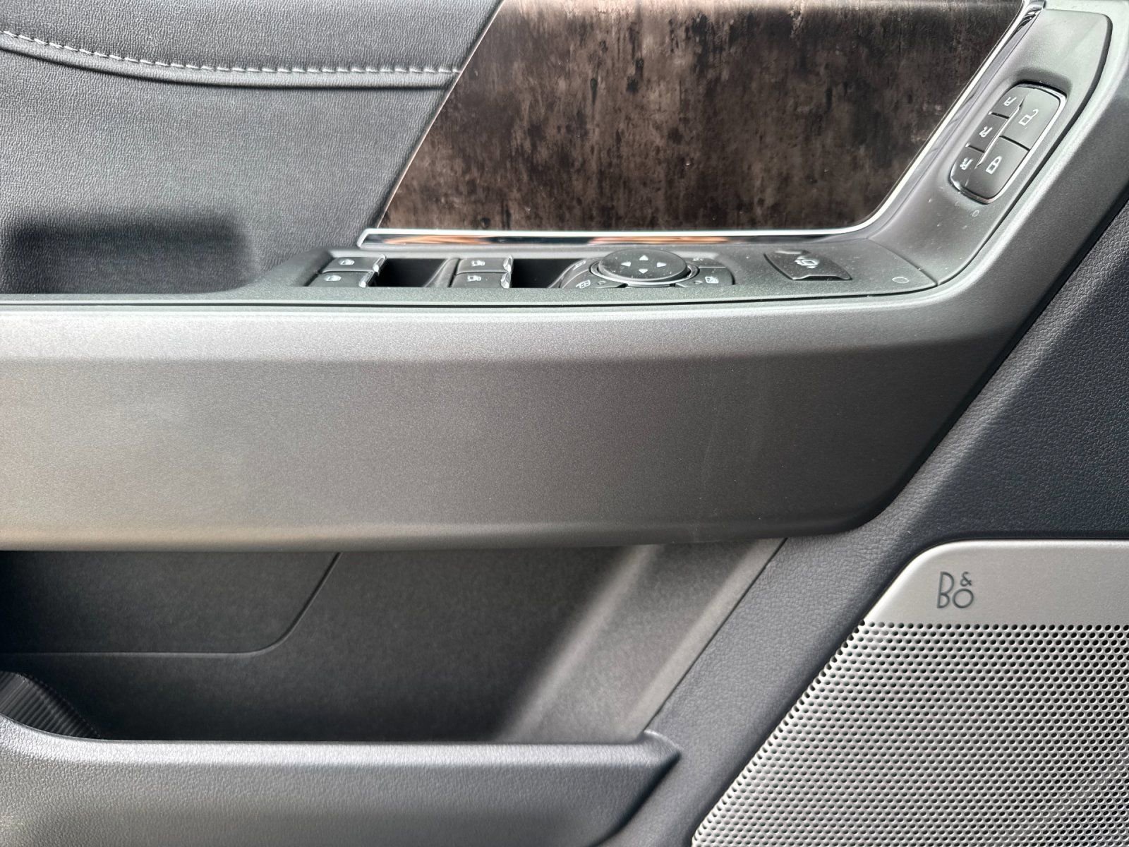 New 2026 Ford F250 Lariat w/ FX4 Off-Road Package image 10