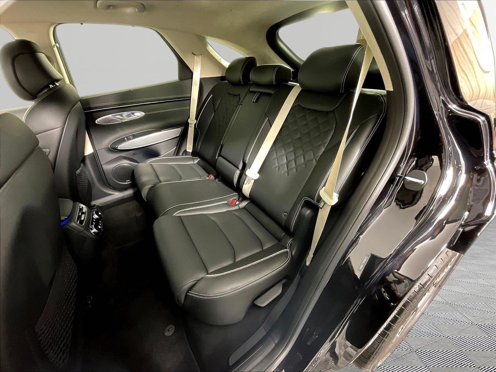 Used 2024 Genesis Electrified GV70 w/ Prestige Package AWD/4WD image 22
