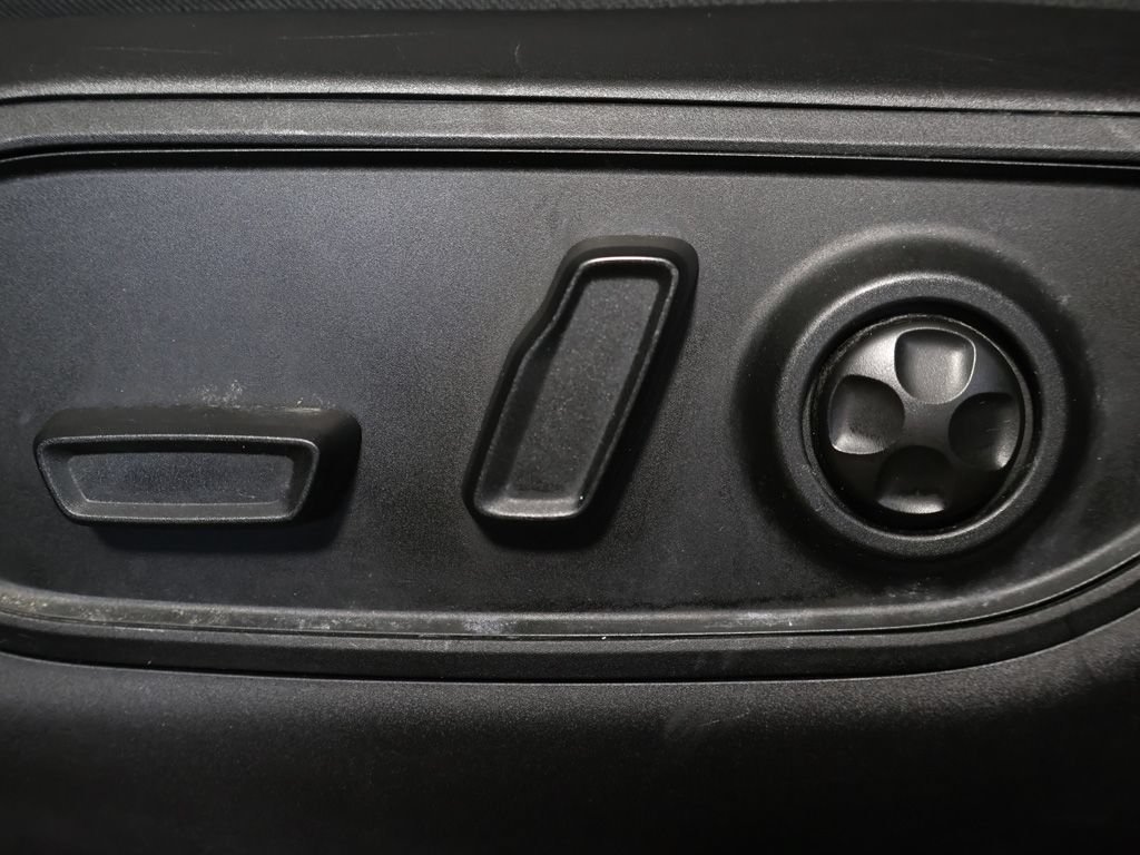 Used 2023 Jeep Grand Cherokee Limited AWD/4WD image 29